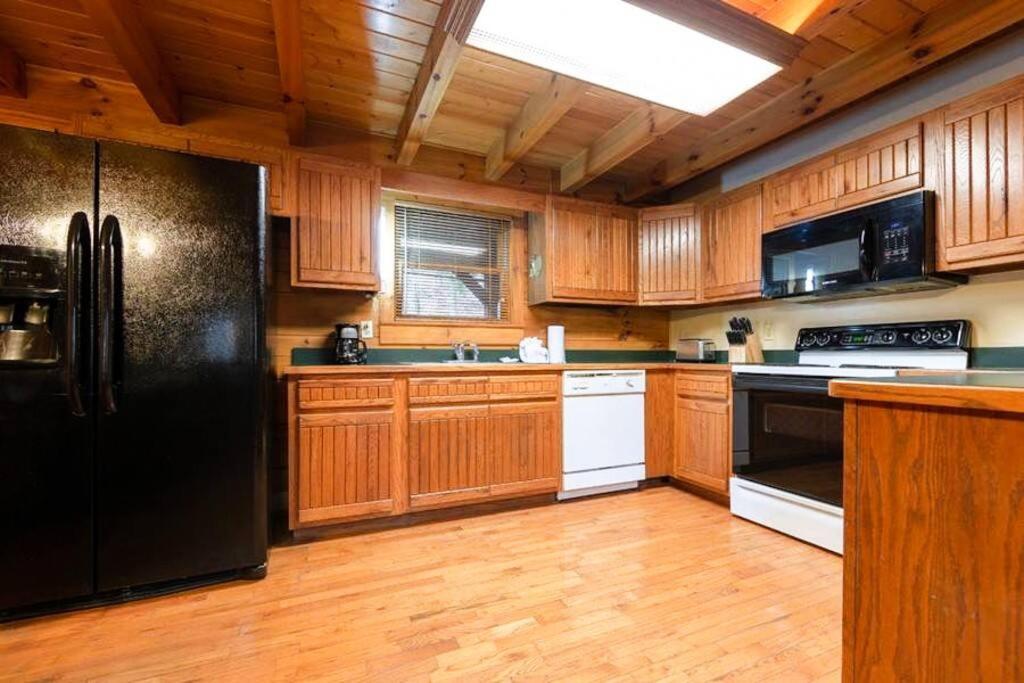 Pigeonforge Game Roomdog Friendlyhot Tub Holiday home *